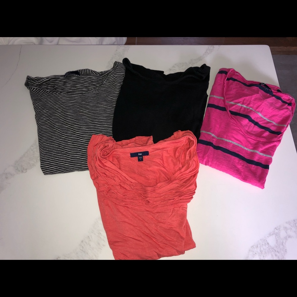 Four gap short sleeve cute shirts size large